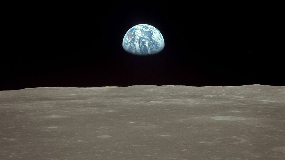 Earthrise – Apollo 11